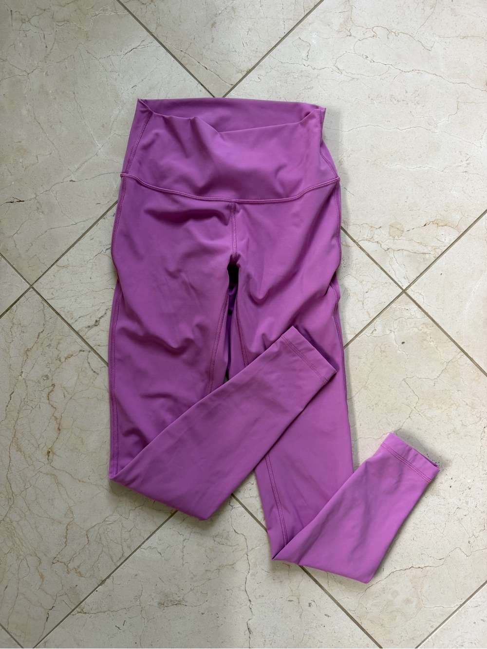 Lululemon High-Waist Purple Active Leggings. Size 6.
